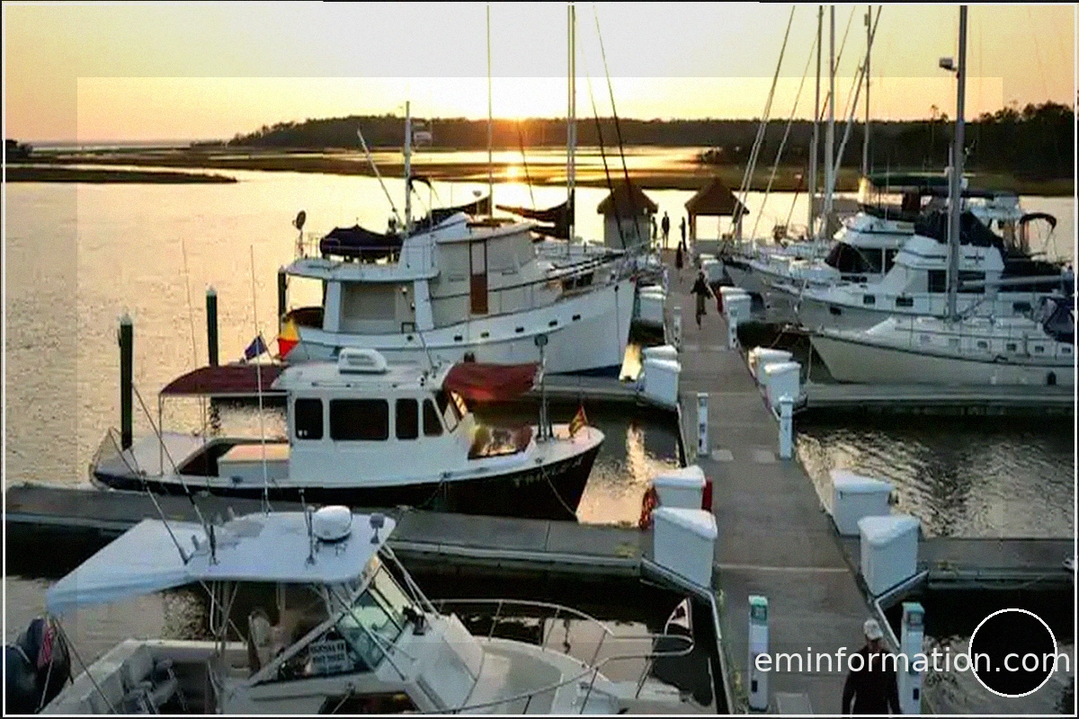 Luxury Coastal Living at The Landings: A Remarkable Savannah Retreat